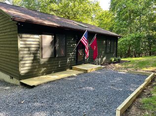 1033 Valley View Rd, Harpers Ferry, WV 25425