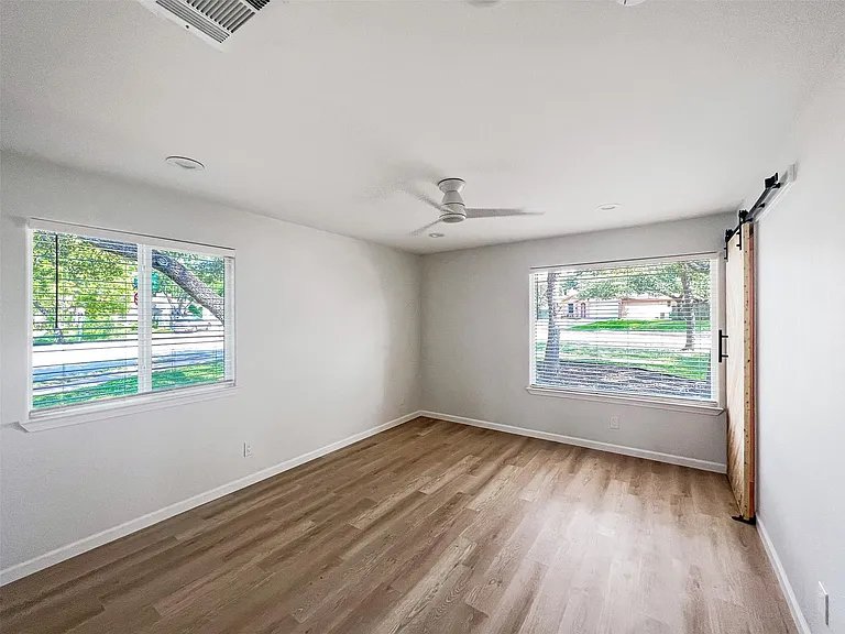7736 Croftwood Dr — Photo 22