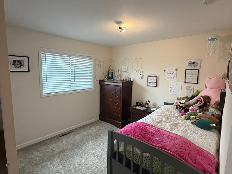 Upstairs Bedroom #3