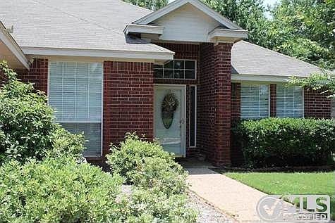 2nd image of 7926 Fox Chase Dr