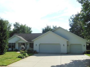 56890 Wild Heather Dr, South Bend, IN 46619