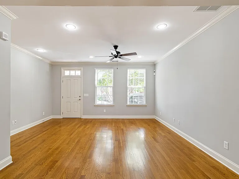 318 Byron Way — Photo 9