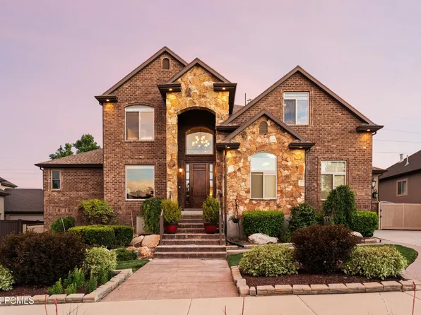 1247 W Alta Creek Cir, South Jordan, UT 84095