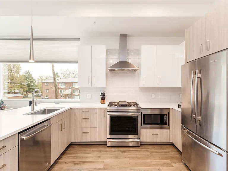 1620 Irving St #5 — Photo 11