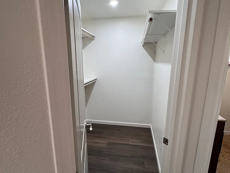Linda Vista Dr — Photo 8