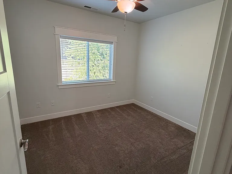 445 Eagle Rock Dr — Photo 16