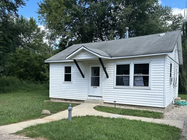 26895 N Bernice St, Wauconda, IL 60084