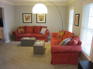 9706 Beaver Hollow Ct, Charlotte, NC 28269