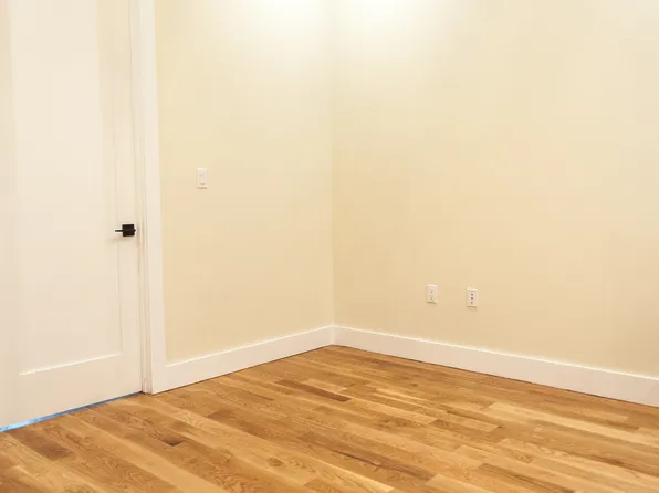 1426 De Kalb Avenue image 21 of 40