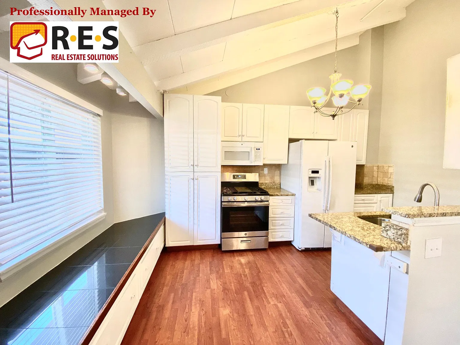 4 bed, 1691 sqft, $2,470 — Photo 3