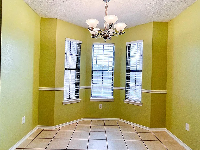 3406 Bamboo Ln — Photo 6
