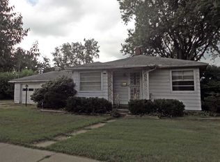 829 W Lusher Ave, Elkhart, IN 46517