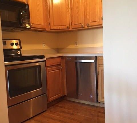 5th image of 1800 Douglas Ave APT 325