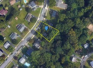 414 Garden Ln, Aston, PA 19014