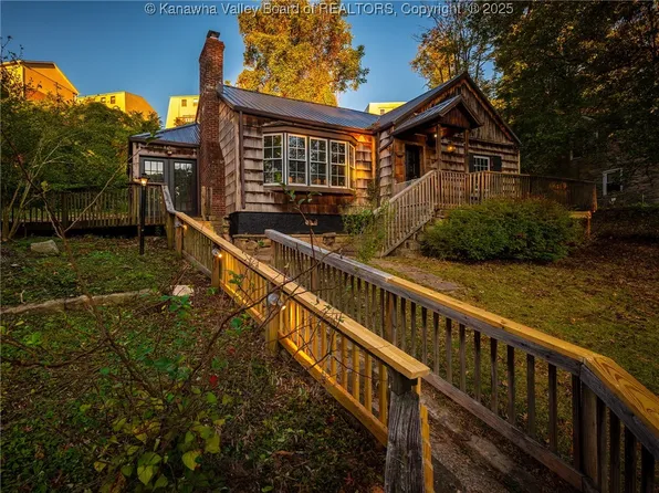 1420 Ravinia Rd, Charleston, WV 25314