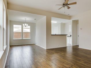 8909 King Ranch Dr, Aubrey, TX 76227