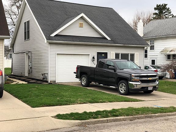 5th image of 1028 Weng Ave