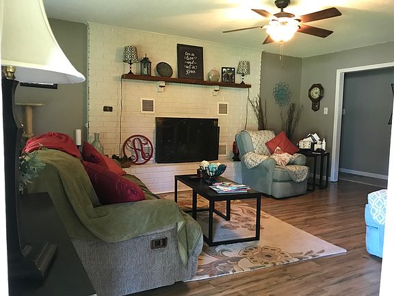 5th image of 30 Carol Ln