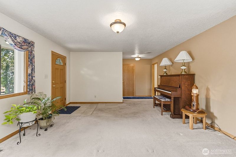 3rd image of 299 Cedar Lane