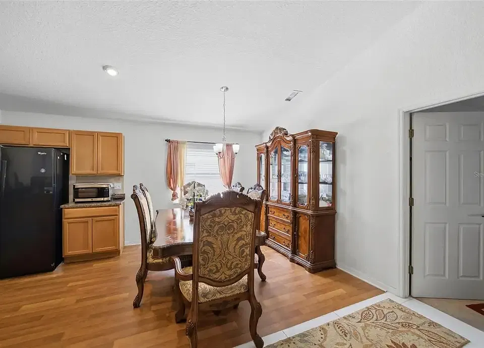 3 bed, 1524 sqft, $2,075 — Photo 4
