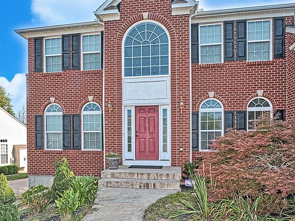 2nd image of 1106 Sophia Dr