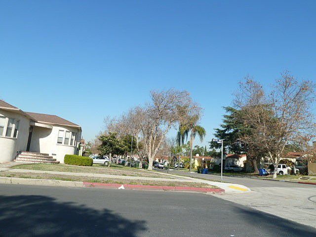 2nd image of 8957 S Denker Ave