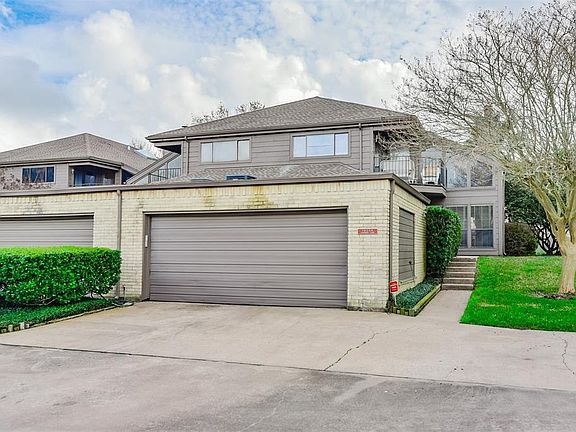 2nd image of 18238 Lakeside Ln
