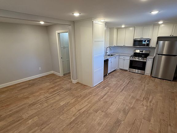 2nd image of 2523 7th Ave #B