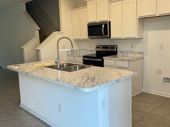 2nd image of 8310 Zenith Cir #81