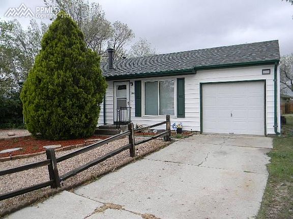 2nd View of Front of home.