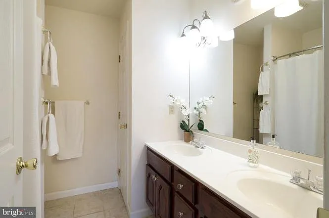 122 Washington Pl — Photo 7