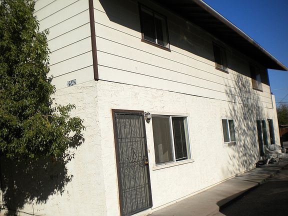 2nd image of 2542 W Belmont Ave APT 1