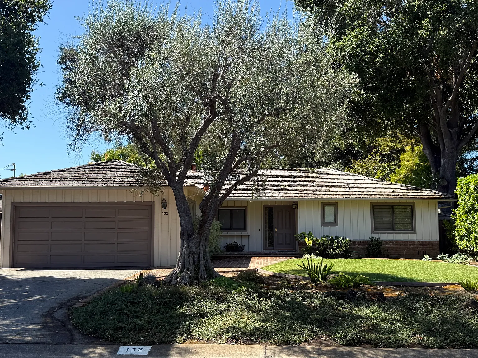 Arbuelo Way, Los Altos — Photo 1