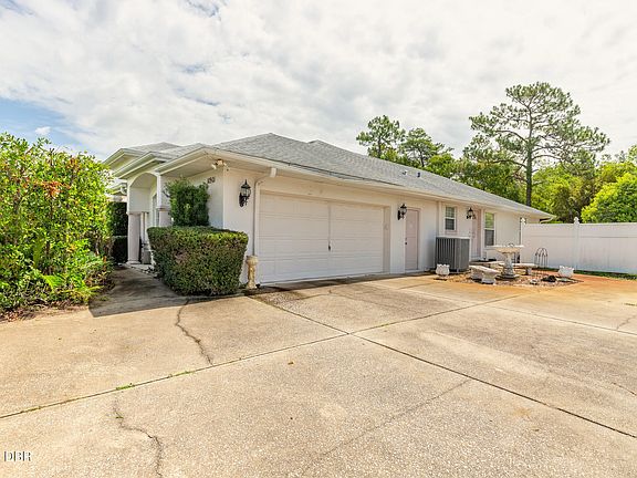 5th image of 10901 SW 55th Ave