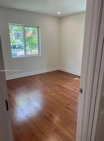 2250 SW 21st St — Photo 10