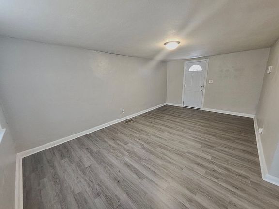 5th image of 5 Burbank Dr SW Unit B