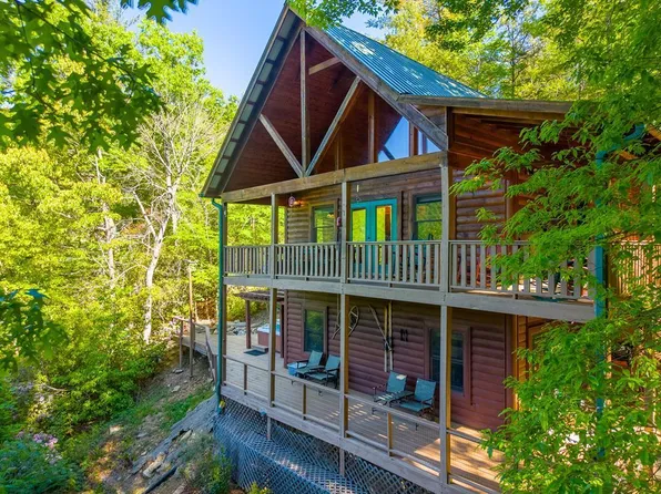 434 Bear Creek Dr, Robbinsville, NC 28771