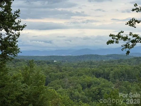 16 Ridge Pine Trl, Arden, NC 28704