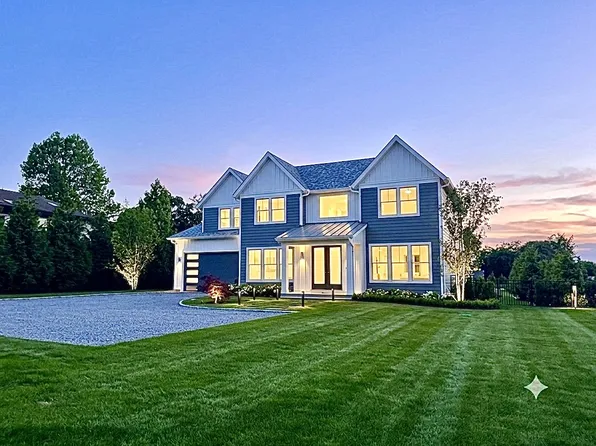 https://photos.zillowstatic.com/fp/69c3fc8ef3f9770f64fd953557f46779-p_e.webp