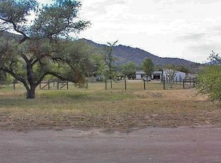 38057 Loganberry Ln, Squaw Valley, CA 93675