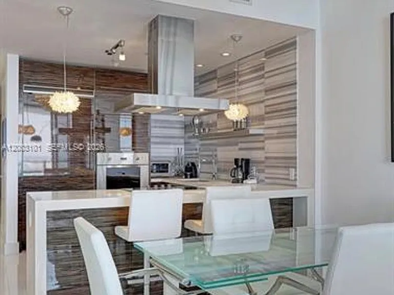 1100 Biscayne Blvd #4803 — Photo 7
