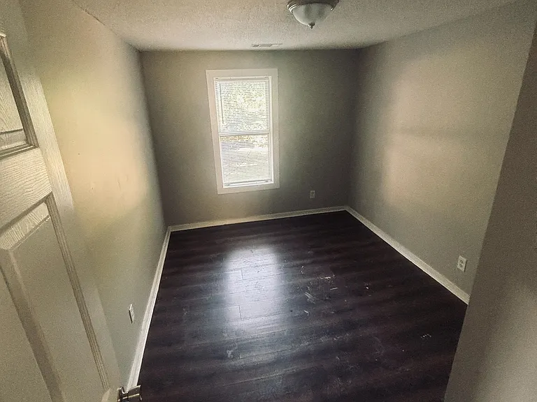 1358 Longcrest Rd — Photo 8