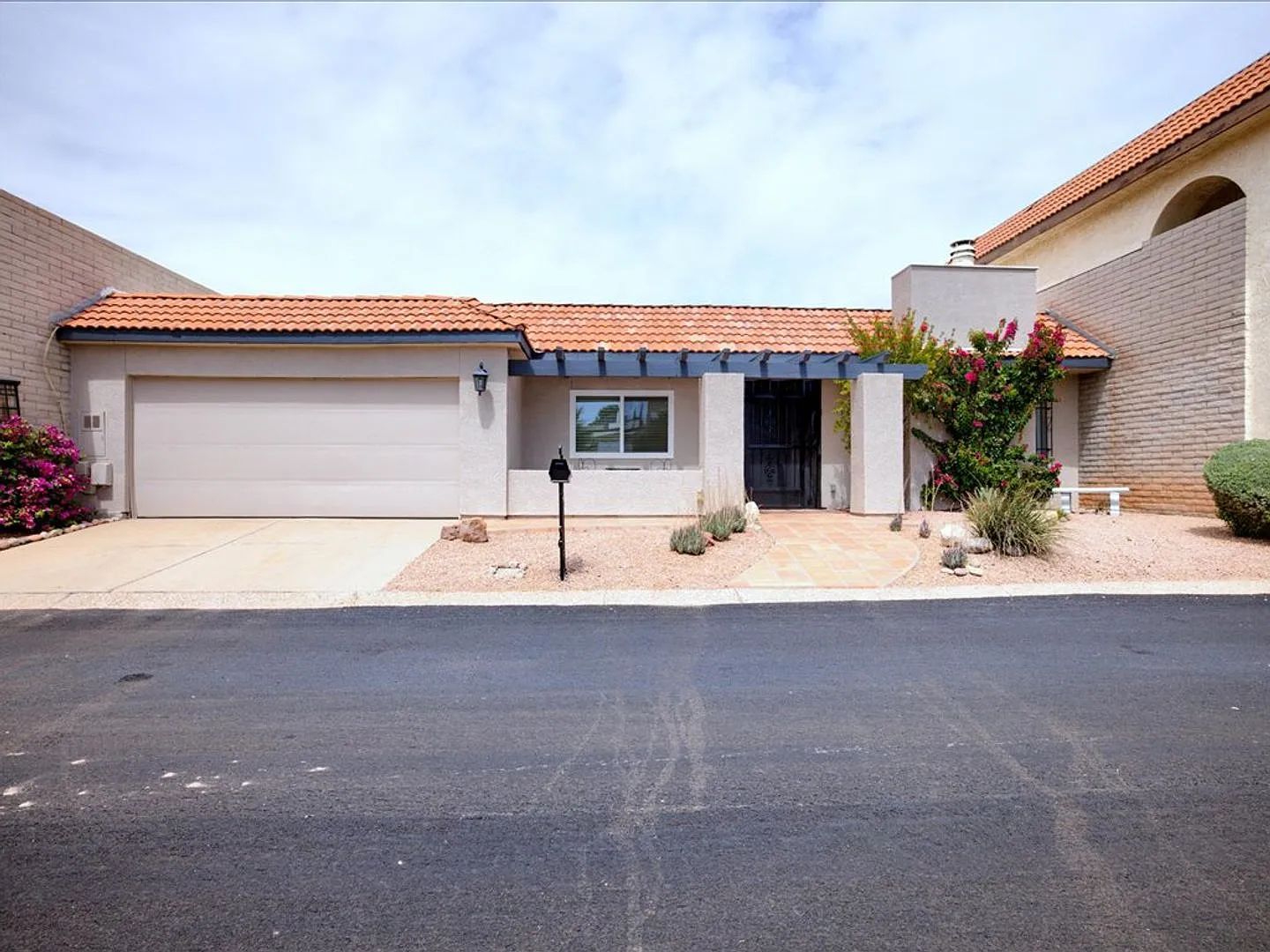 Scenic Living at Dorado Golf Course; 3 Bedroom 2 Bathroom — Photo 2