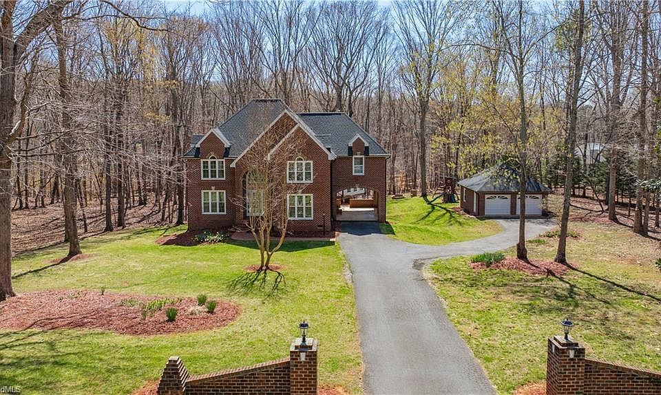 1st image of 2193 Berkley Ln