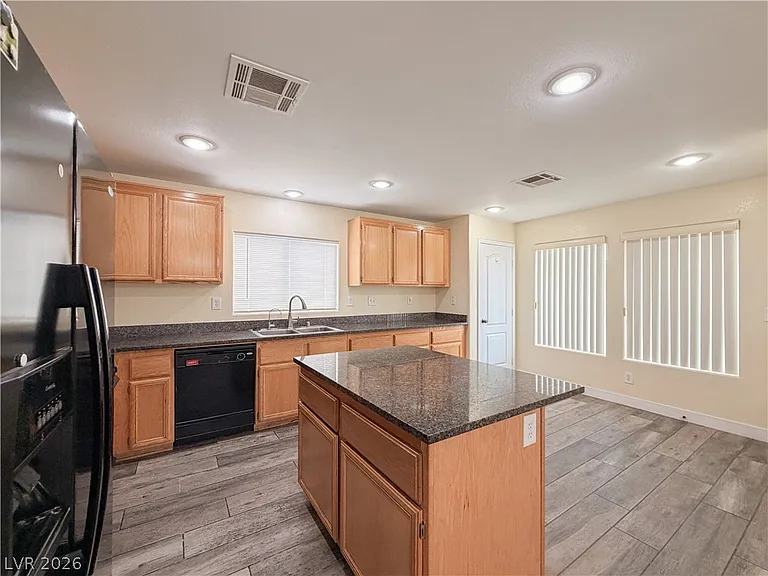 6204 Alpine Tree Ave — Photo 15