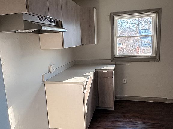 5th image of 2061 Kensington Dr