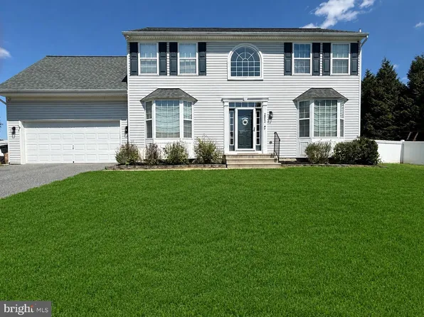 2963 Bali Dr, Manchester, MD 21102
