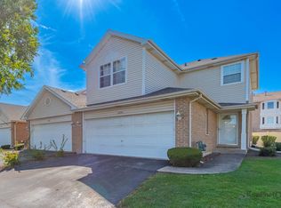 5245 W Mint Julip Dr, Alsip, IL 60803