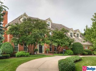 9830 Ascot Dr, Omaha, NE 68114