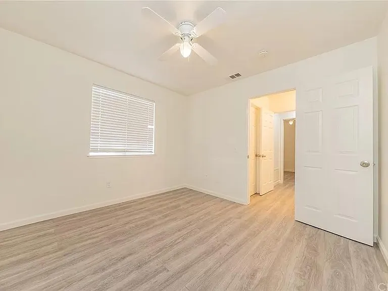 24101 Fir Ave — Photo 15